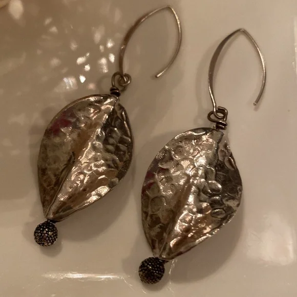 Beautiful sterling silver drop earrings.  Handmade​ - Picture 3 of 4